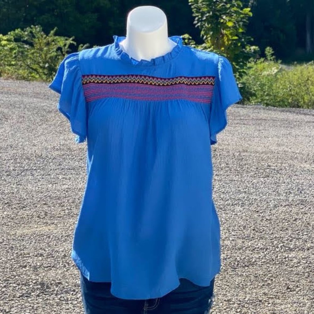 Women's lightweight ruffle sleeve top NWT